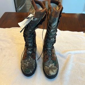 New Rocky hunting /snake boots.  New unworn